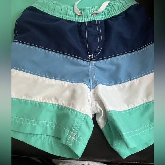 Hanna Andersson boys swim - Picture 4 of 6